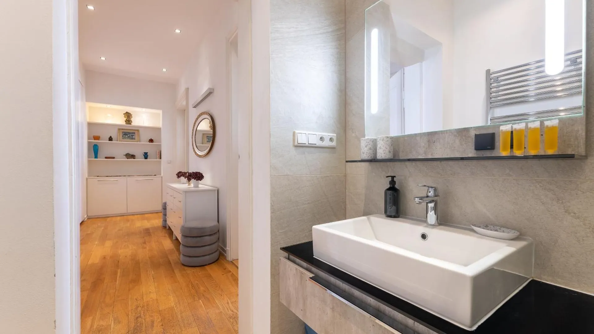 Lovely City View Apartment Next To National Museum By Easybnb Praga