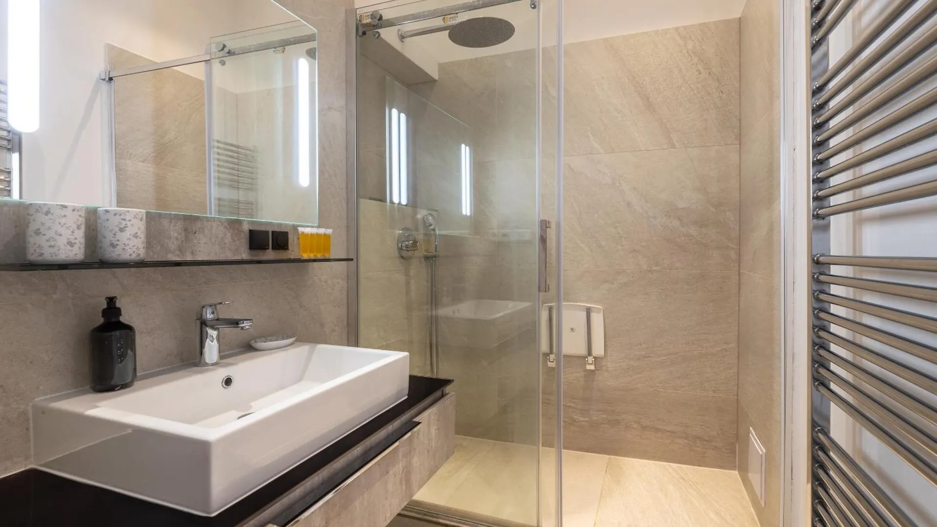 Lovely City View Apartment Next To National Museum By Easybnb Praga 0*,