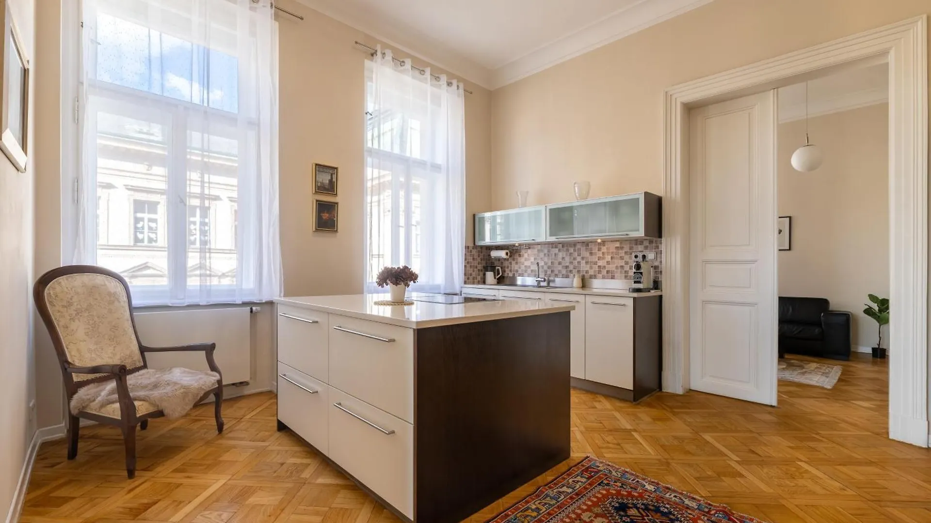 Lovely City View Apartment Next To National Museum By Easybnb Praga